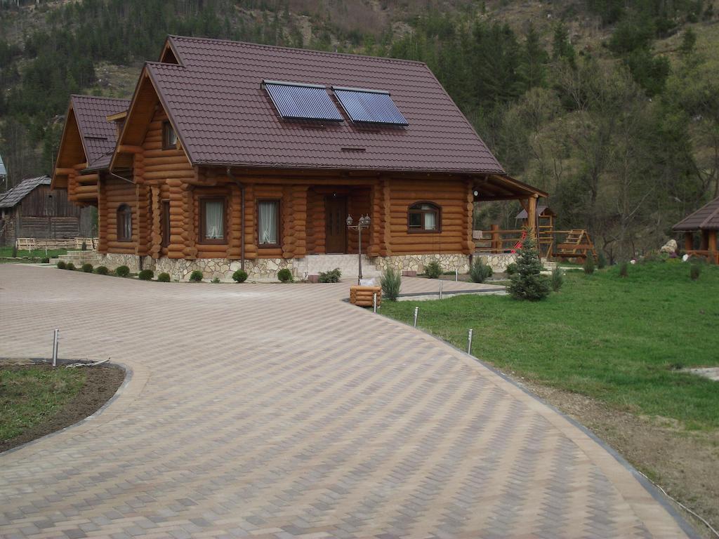 Cabana Piatra Runcului Vatra Moldoviţei Εξωτερικό φωτογραφία