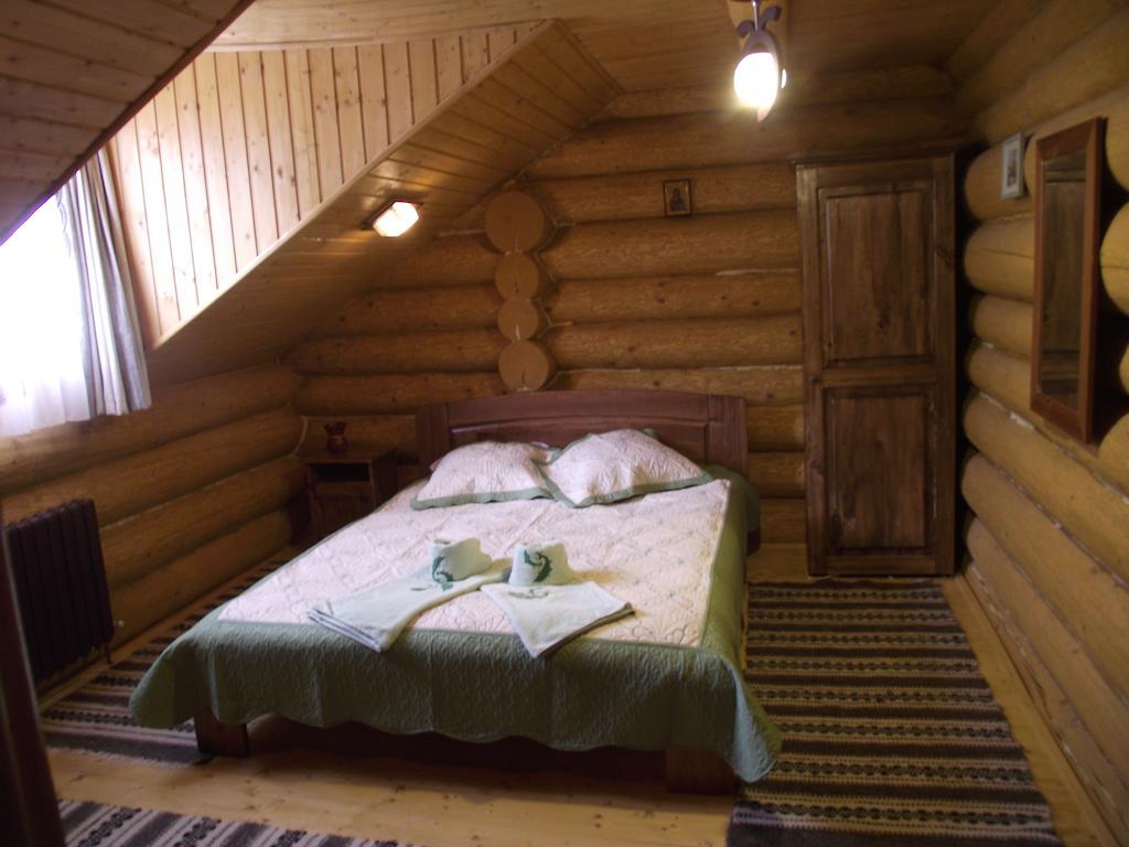 Cabana Piatra Runcului Vatra Moldoviţei Εξωτερικό φωτογραφία