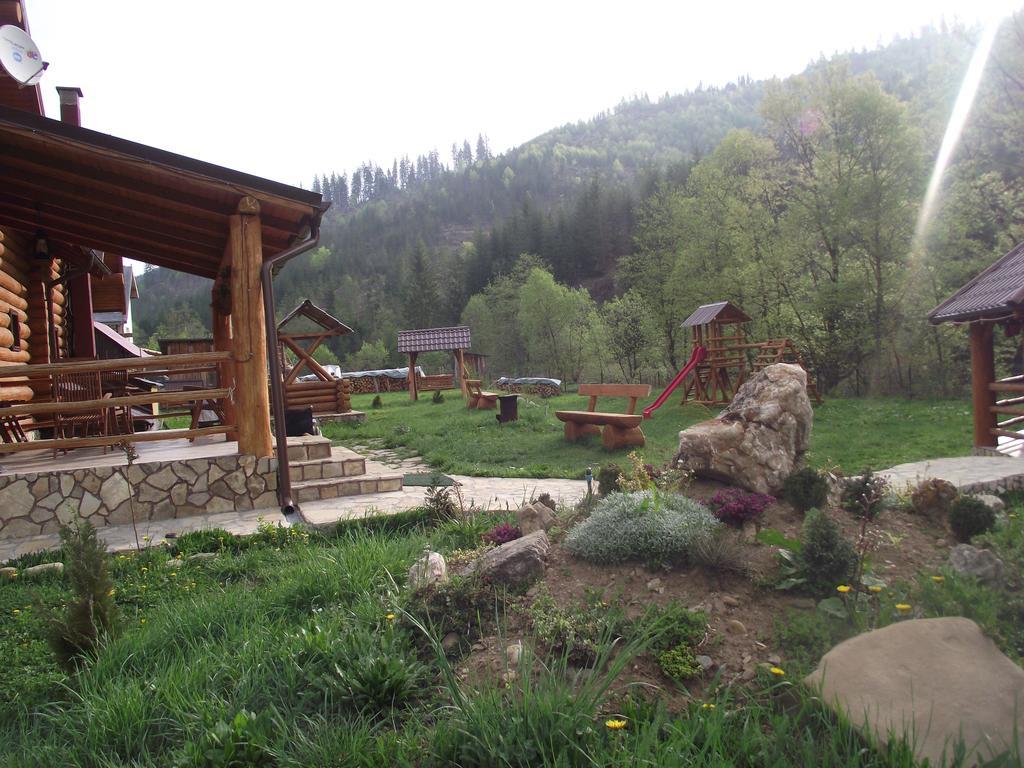 Cabana Piatra Runcului Vatra Moldoviţei Εξωτερικό φωτογραφία