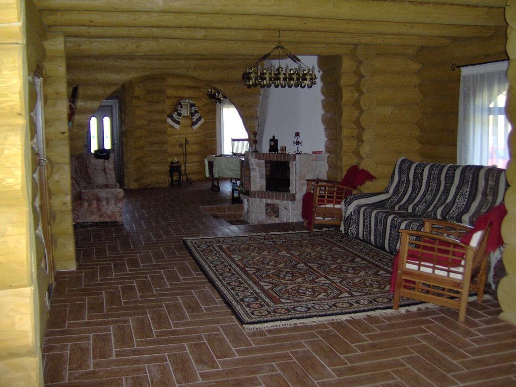 Cabana Piatra Runcului Vatra Moldoviţei Εξωτερικό φωτογραφία