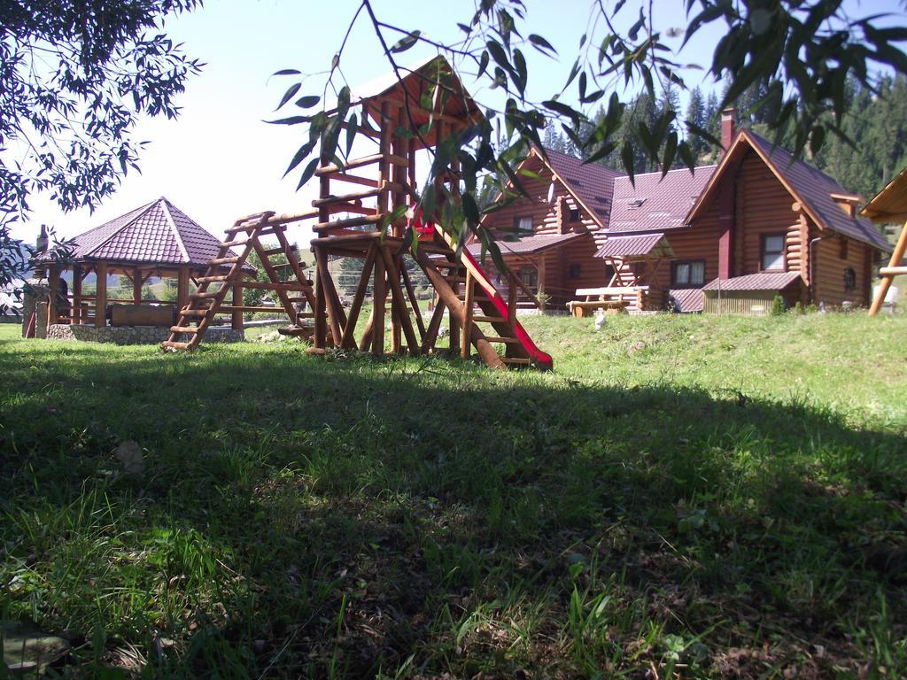 Cabana Piatra Runcului Vatra Moldoviţei Εξωτερικό φωτογραφία