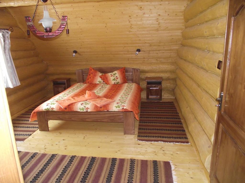 Cabana Piatra Runcului Vatra Moldoviţei Δωμάτιο φωτογραφία